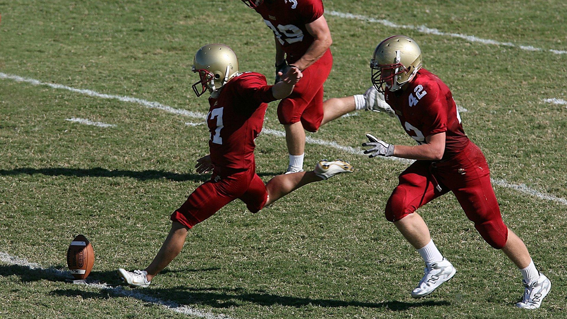 激情对决！同城德比战引爆球迷狂欢夜