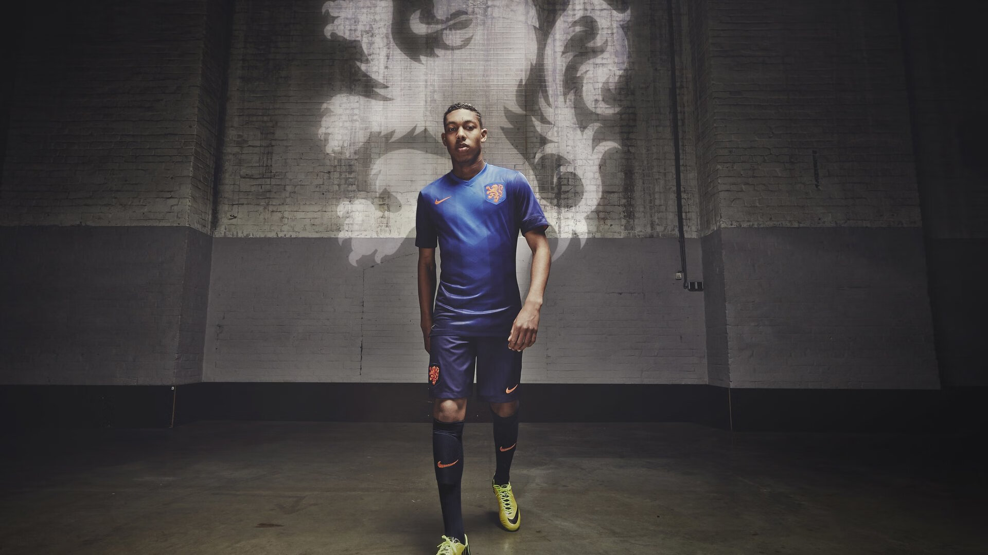 500万彩票网：中超联赛第15轮，上海海港3-1逆转山东泰山，武磊梅开二度领跑射