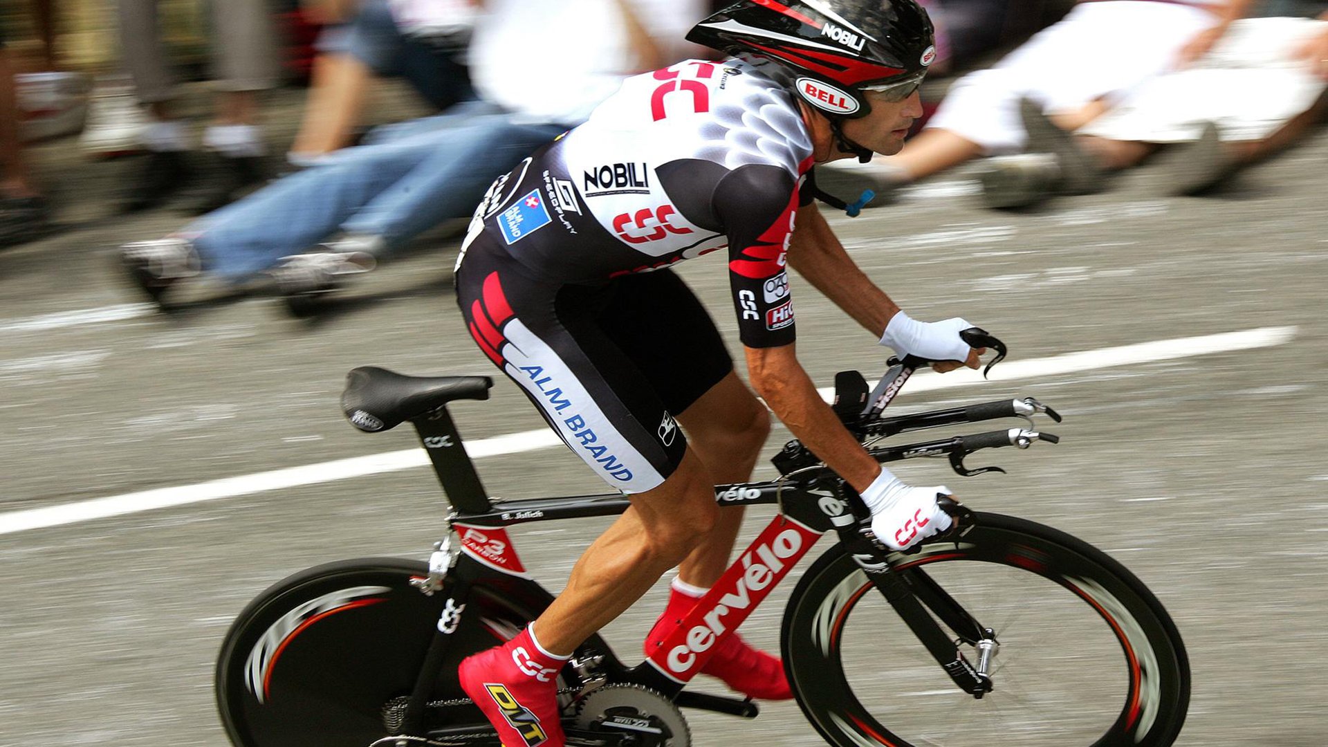 中国花样游泳队巴黎奥运备战进入冲刺阶段,新编排惊艳国际赛场